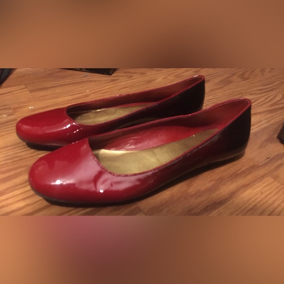 Antonio Melani Patent Leather Shoes - Picture 2 of 5